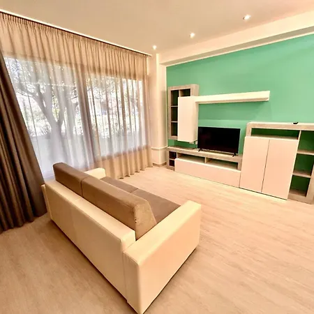 Trilo Momo Con Aria Condizionata, Wifi, Posto Auto E Piscina * Marcelli