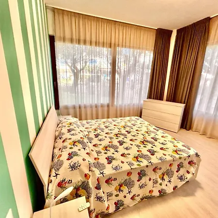 Trilo Momo Con Aria Condizionata, Wifi, Posto Auto E Piscina