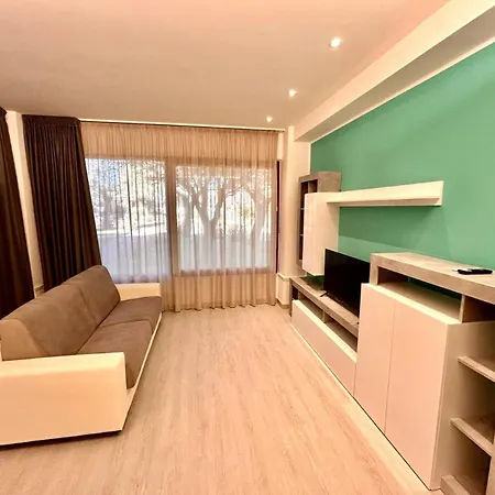 Apartment Trilo Momo Con Aria Condizionata, Posto Auto E Piscina Marcelli