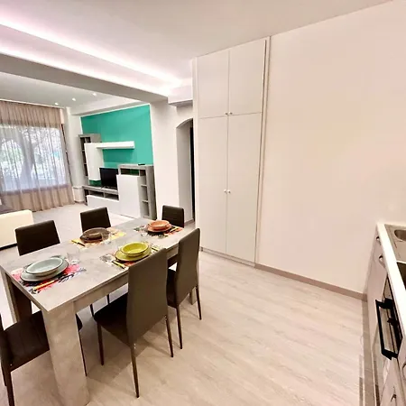 Apartment Trilo Momo Con Aria Condizionata, Posto Auto E Piscina