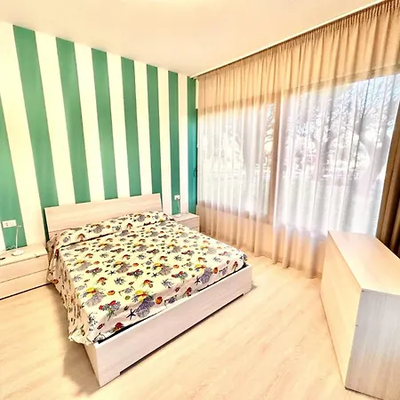 Trilo Momo Con Aria Condizionata, Wifi, Posto Auto E Piscina