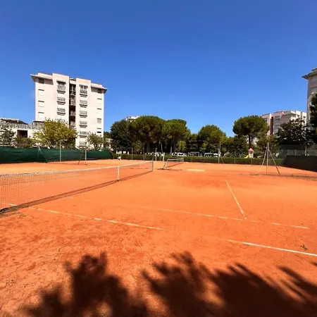 Trilo Momo Con Aria Condizionata, Posto Auto E Piscina