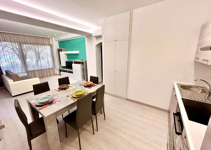 Daire Trilo Momo Con Aria Condizionata, Wifi, Posto Auto E Piscina